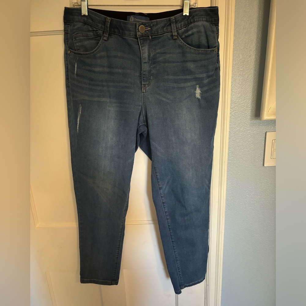 Democracy Women's Ankle Crop Jeans in Medium Wash Blue